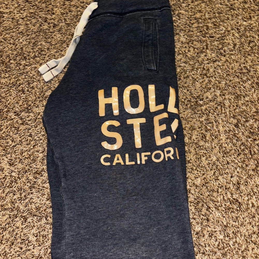 Hollister Men’s Dark Blue Sweatpants